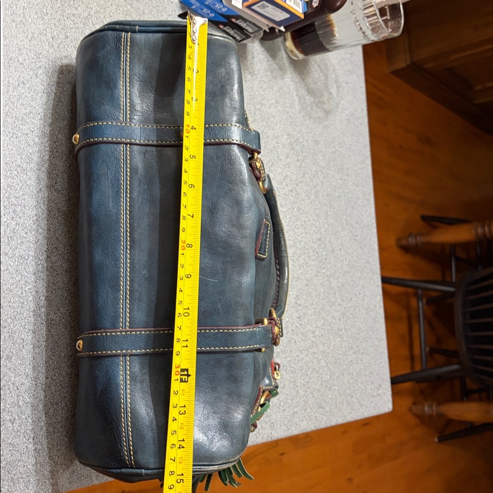 Dooney and Bourke Handbag! - Picture 8 of 8